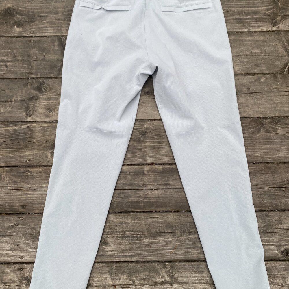 Lululemon Lululemon Mens ABC Pants Warpstream Size 36 Gray White Size US 36 / EU 52 - 4 Thumbnail