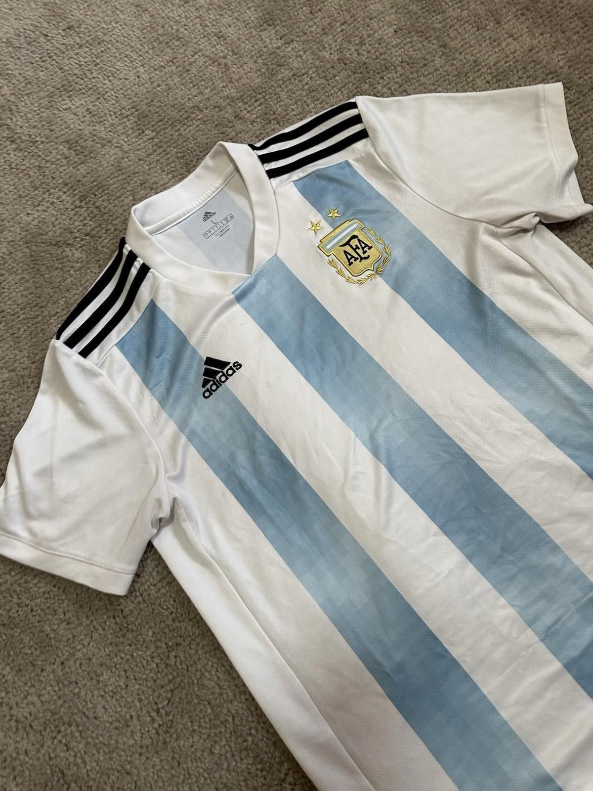 Adidas Adidas Argentina 2017/18 Football Shirt Soccer Jersey S Size US L / EU 52-54 / 3 - 3 Thumbnail