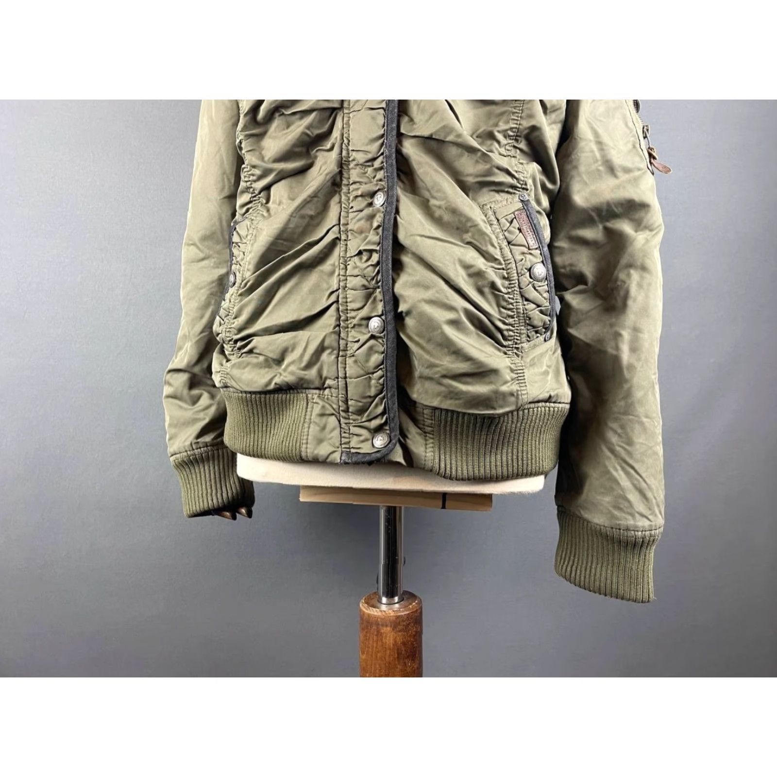 Olive Dreimaster Mens Jacket XL Olive Green Nylon Long Sleeve Zip Pocket Business Casual Travel Size US XL / EU 56 / 4 - 5 Thumbnail