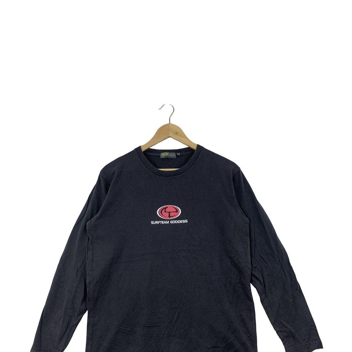 Vintage Vintage SURFTEAM GODDESS Center Logo Long Sleeve Backhit Size US L / EU 52-54 / 3 - 3 Thumbnail