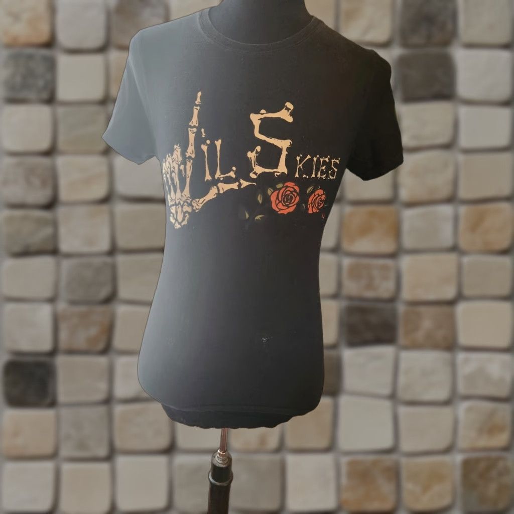 Gildan Lil Skies Life of a Dark Rose Black T-shirt Size Adult Small Size US S / EU 44-46 / 1 - 1 Thumbnail