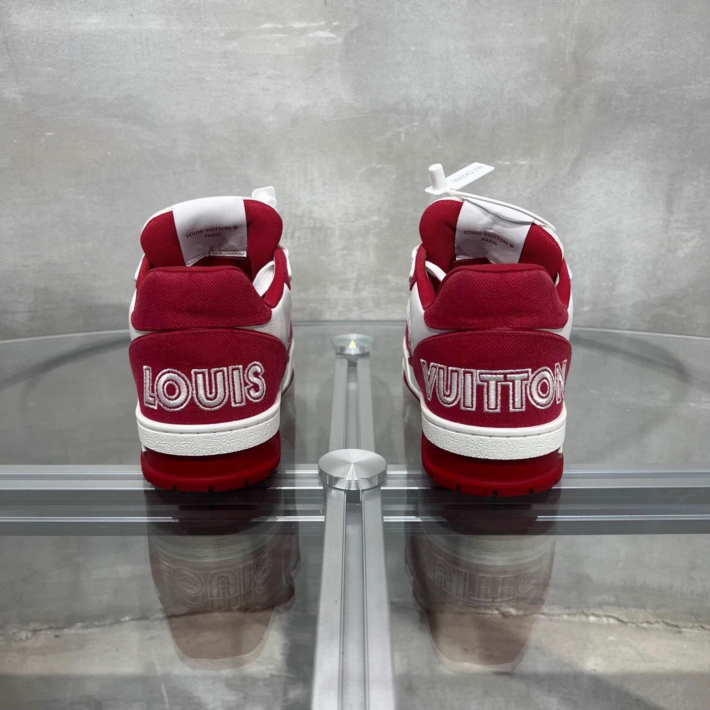 Louis Vuitton LV Trainer White/Red Velcro UK3/37 Size US 6 / IT 36 - 6 Thumbnail