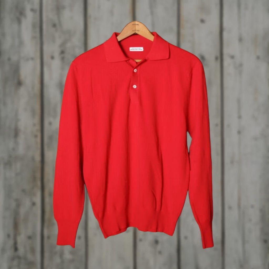 Vintage VINTAGE Marshall Field's & Co Bright Red Nylon Tycora Yarn Polo Shirt Mens M Red Nylon Pullover 90s Size US M / EU 48-50 / 2 - 1 Thumbnail