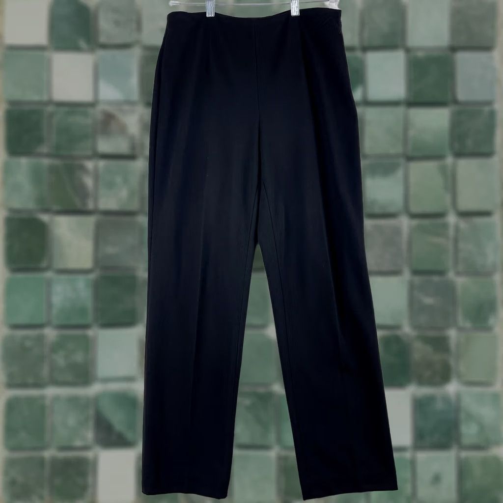 Saks Fifth Avenue Saks Fifth Avenue Black Dress Pants Womens Size 6 Straight Leg High-Rise Mid-Rise Pleated Pants Black XS? Size 28" / US 6 / IT 42 - 1 Thumbnail