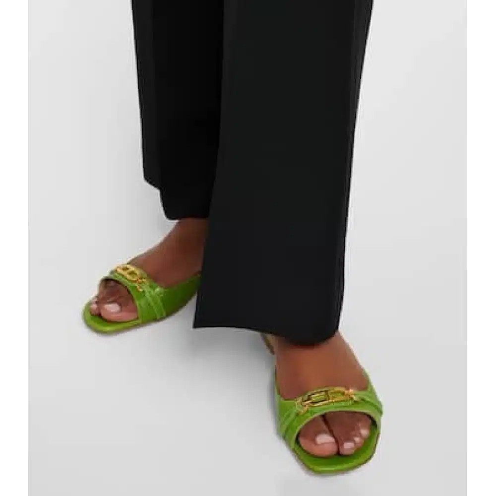 o1loc1c0125 W3357 Slides in Green