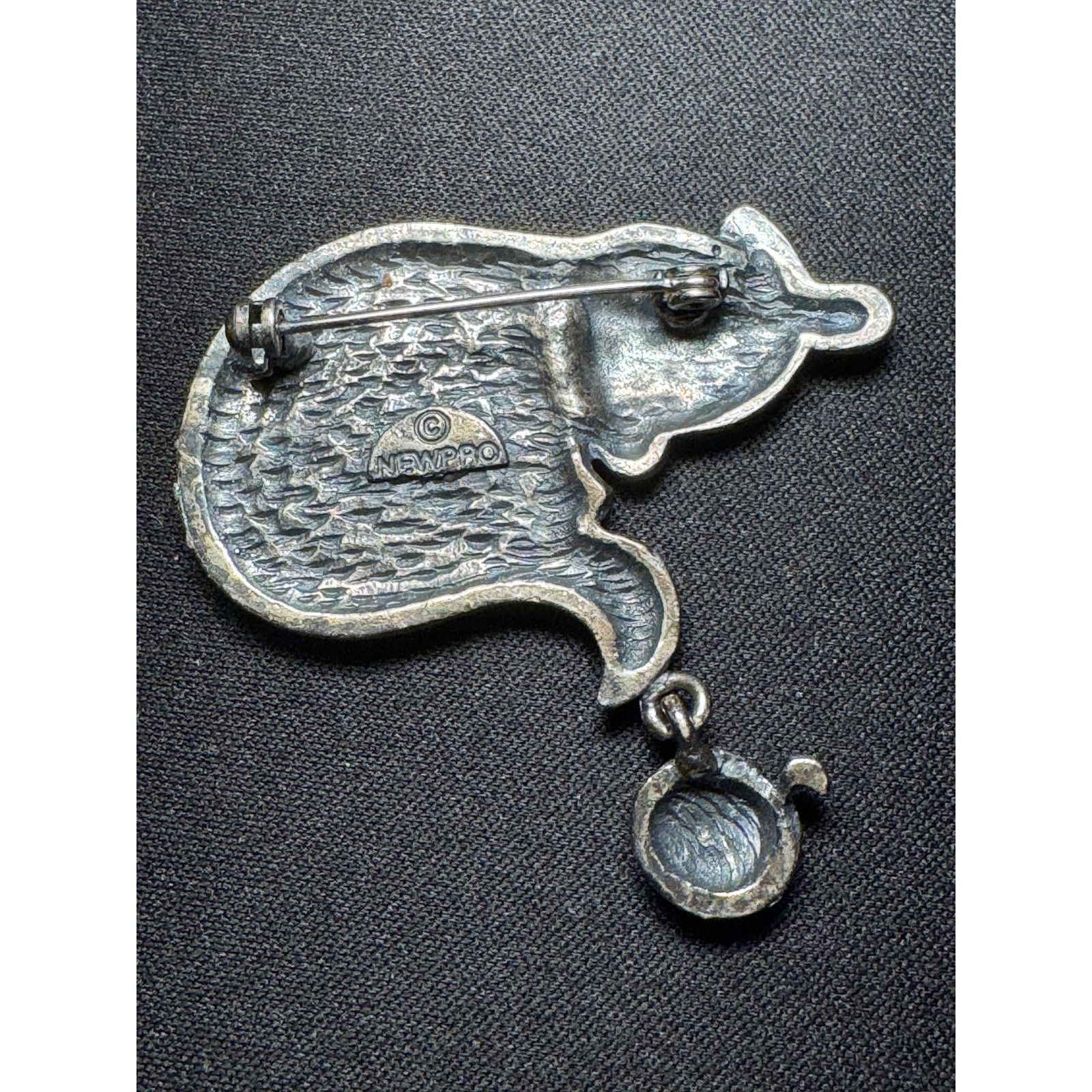 Other Newpro Pewter Cat with Yarn and Green Eyes Brooch Size ONE SIZE - 4 Thumbnail