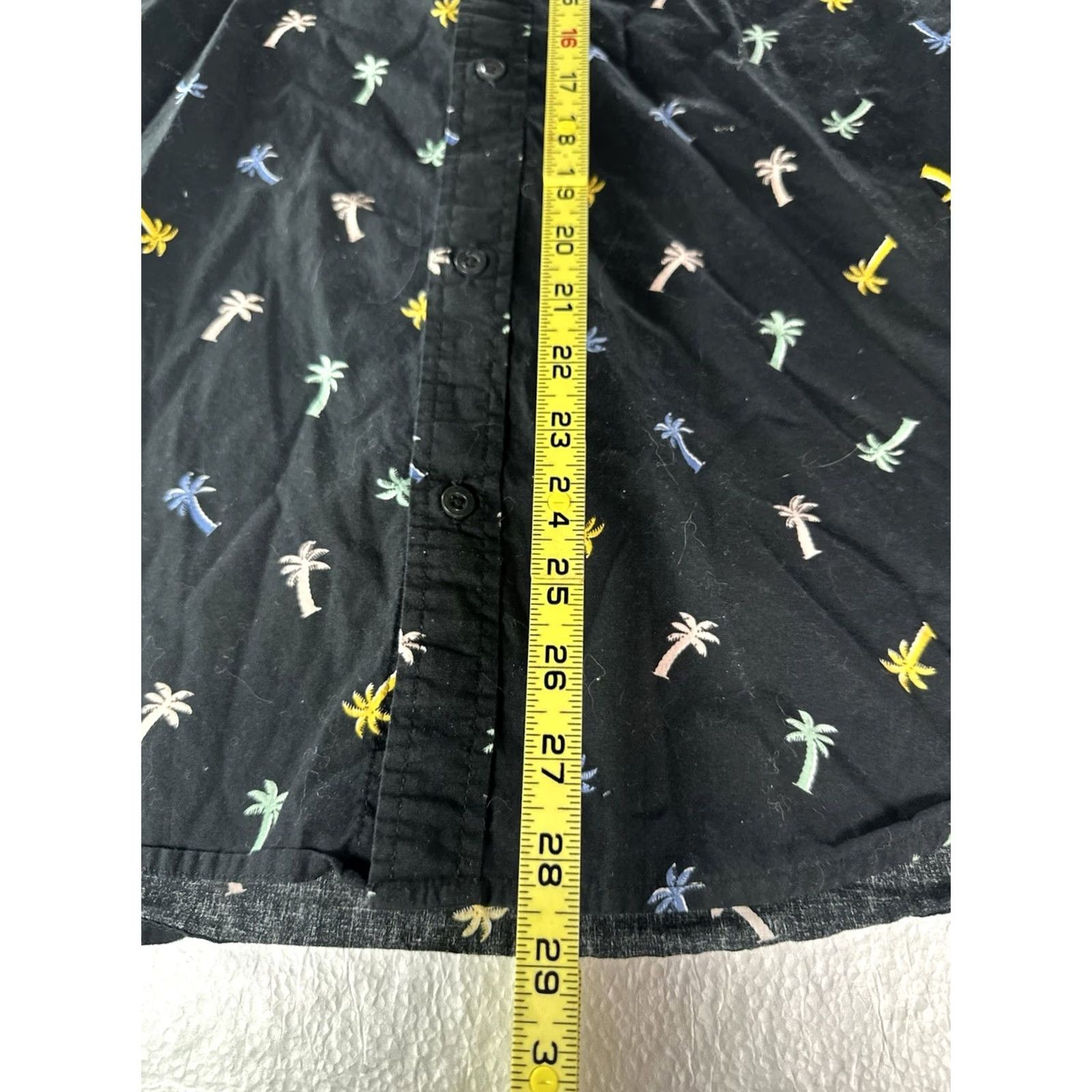 Levi's VINTAGE Levis Mens Button Up Shirt Mens Large Black Palm Trees AOP Tropical Surfwear Size US L / EU 52-54 / 3 - 4 Thumbnail