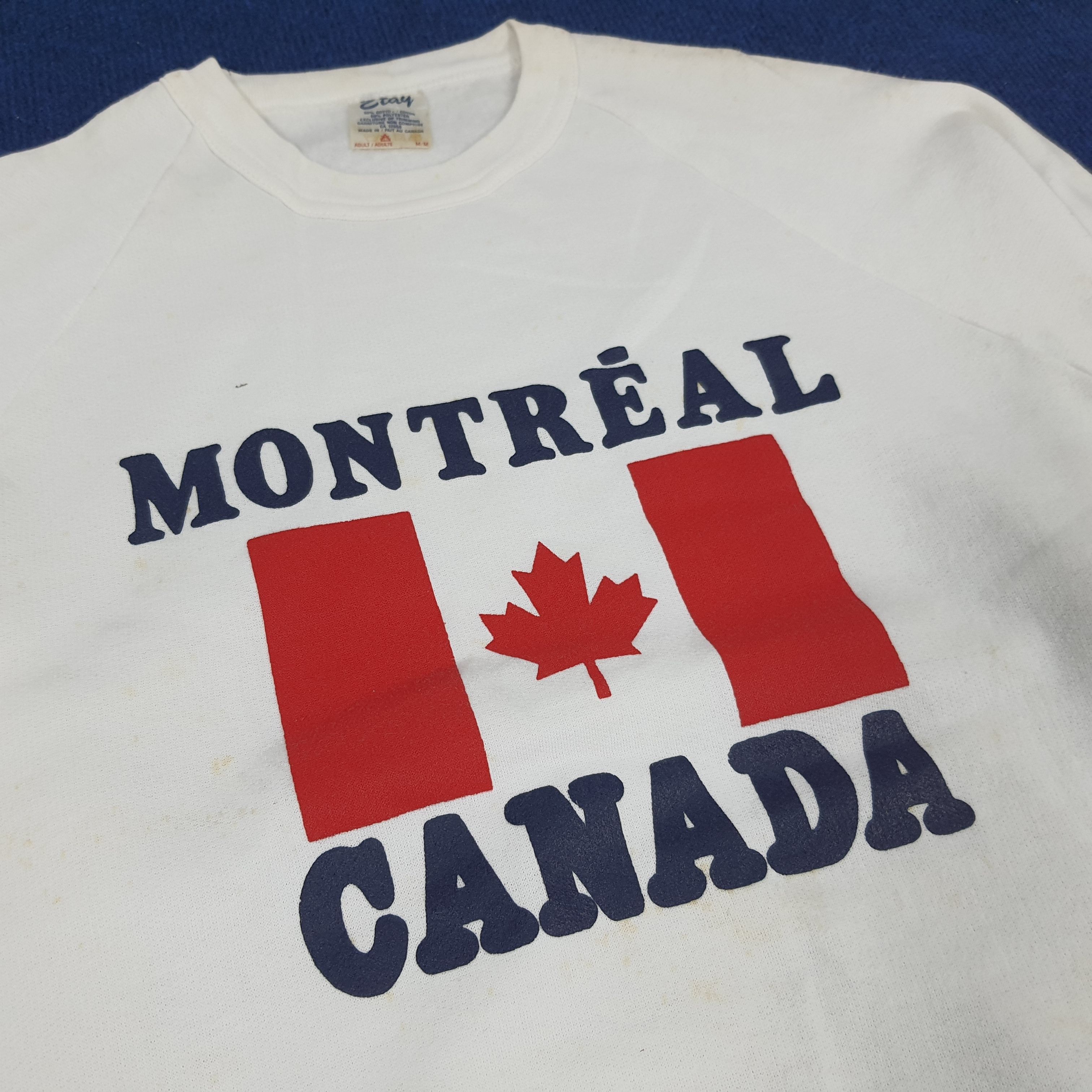 Vintage Vintage Montreal CANADA Flag Sweatshirts Size US S / EU 44-46 / 1 - 2 Thumbnail