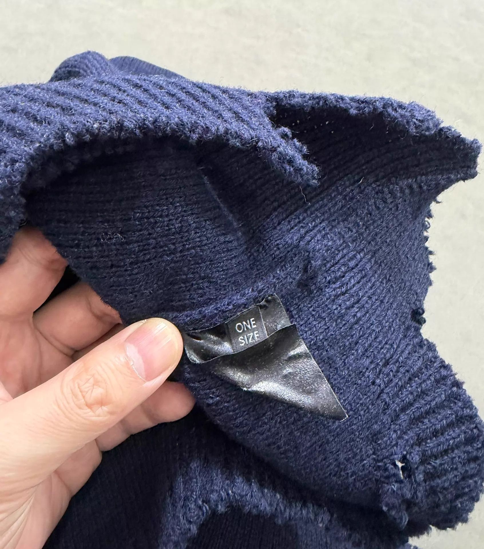 Raf Simons Raf Simons 16AW Destroyed Over-Knit Sweater Navy One Size Size US S / EU 44-46 / 1 - 9 Thumbnail