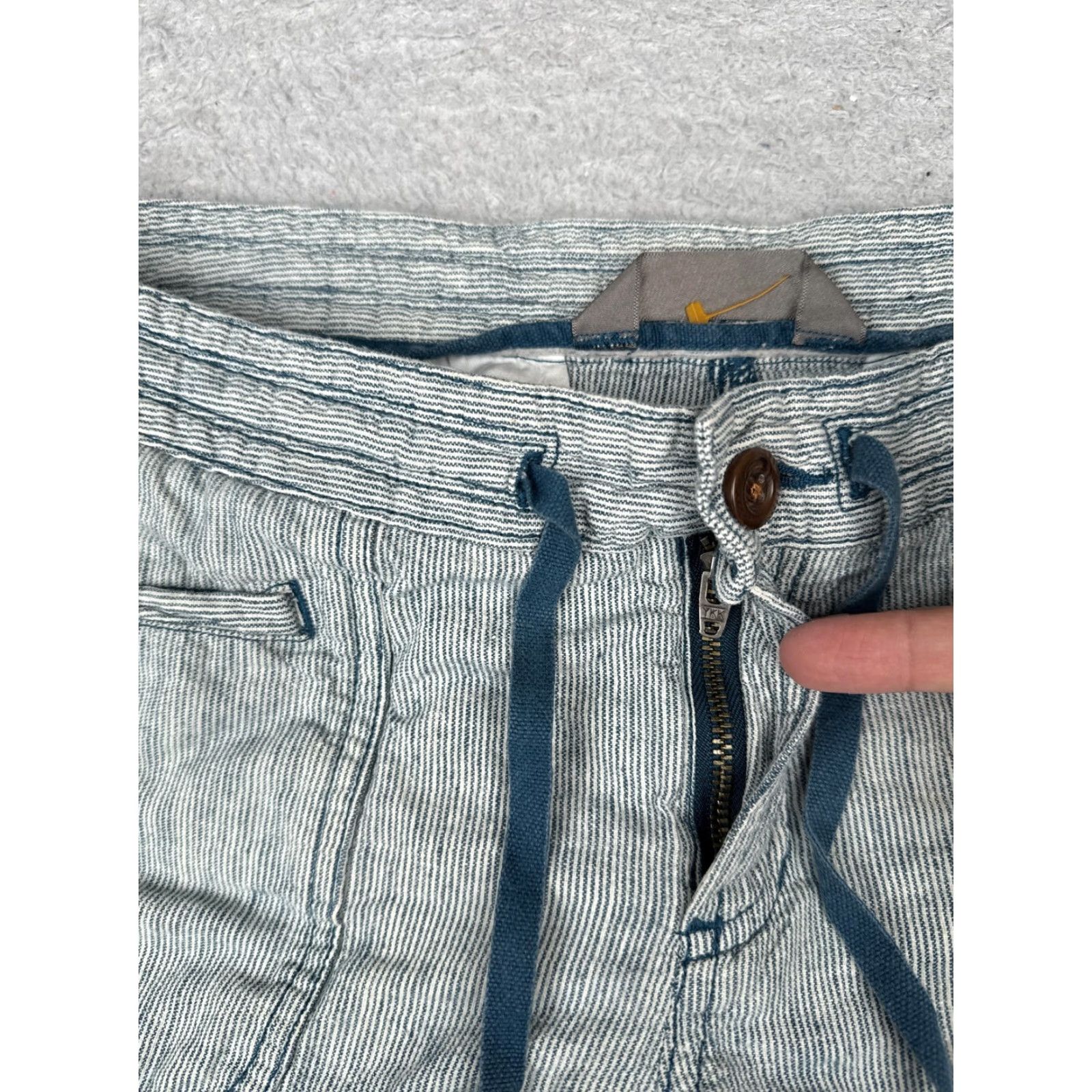 The North Face The North Face Shorts Womens 8 Blue White Stripe Drawstring Casual Summer 30x5 Colorful Outdoor Mens? Size 30" / US 8 / IT 44 - 6 Thumbnail