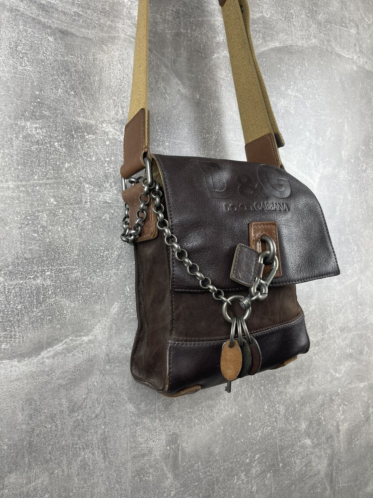 00s dolce&gabbana archive shoulder bag
