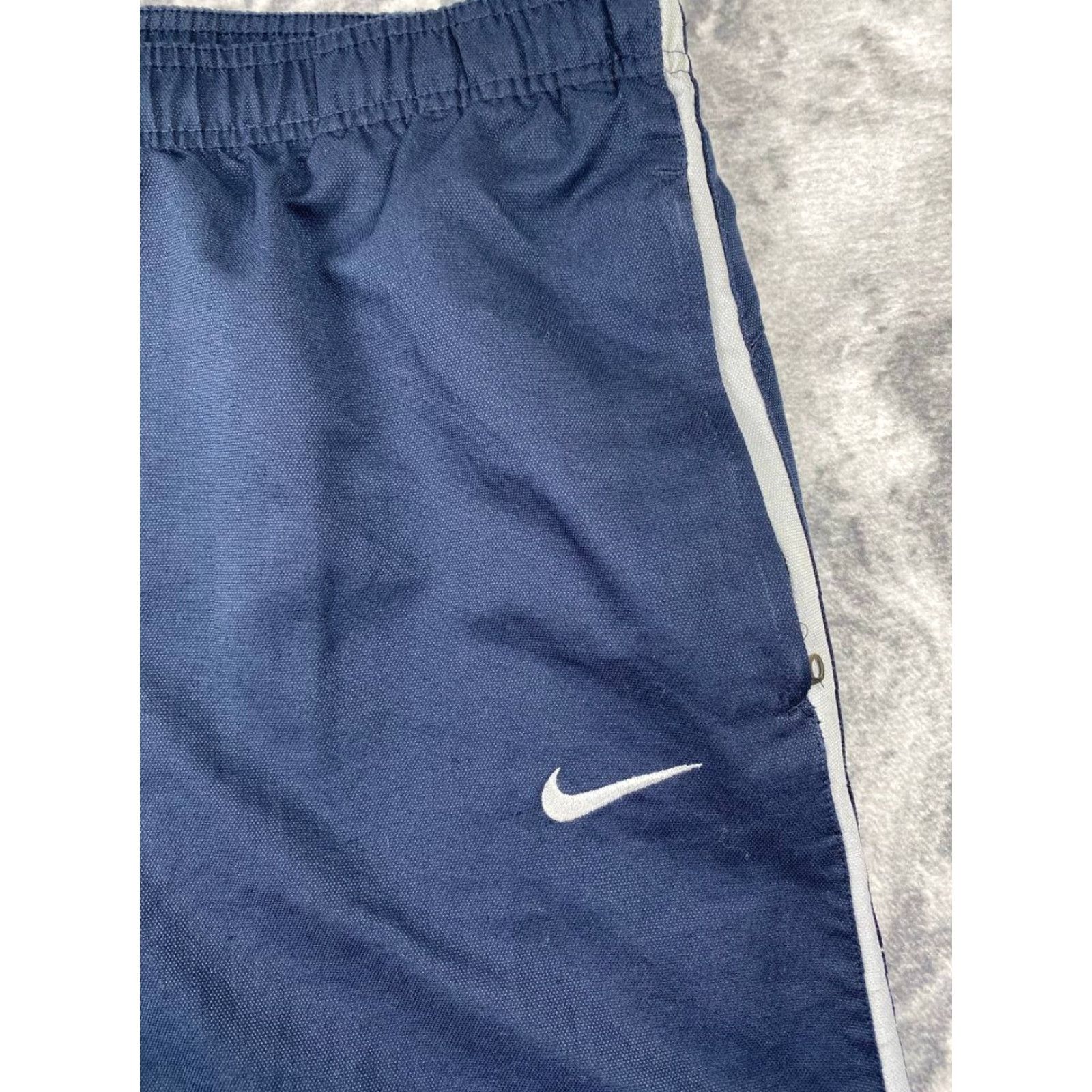 Nike Vintage Nike FC Barcelona Nylon Track Pants Men XL Blue 90s Soccer Activewear Pants Size US 36 / EU 52 - 4 Thumbnail