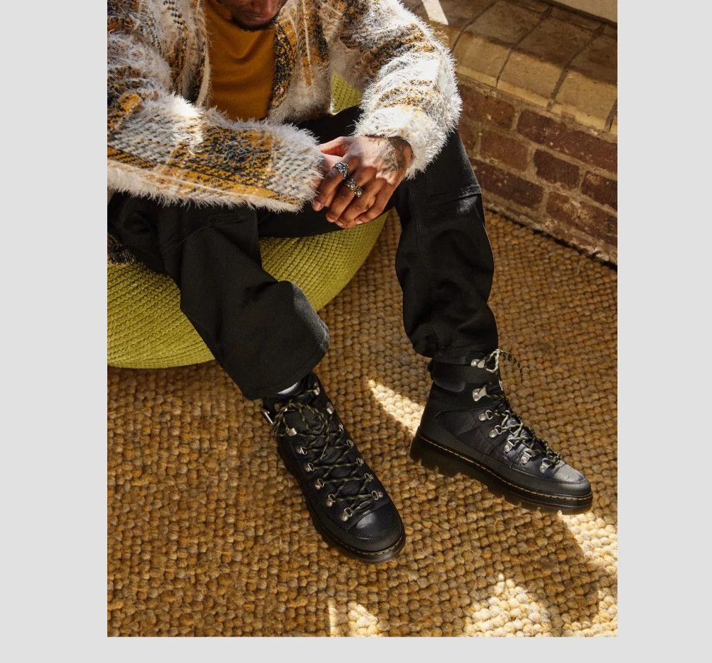 Dr. Martens Dr. Martens Combs Tech Quilted Casual Boots Size US 11 / EU 44 - 2 Thumbnail