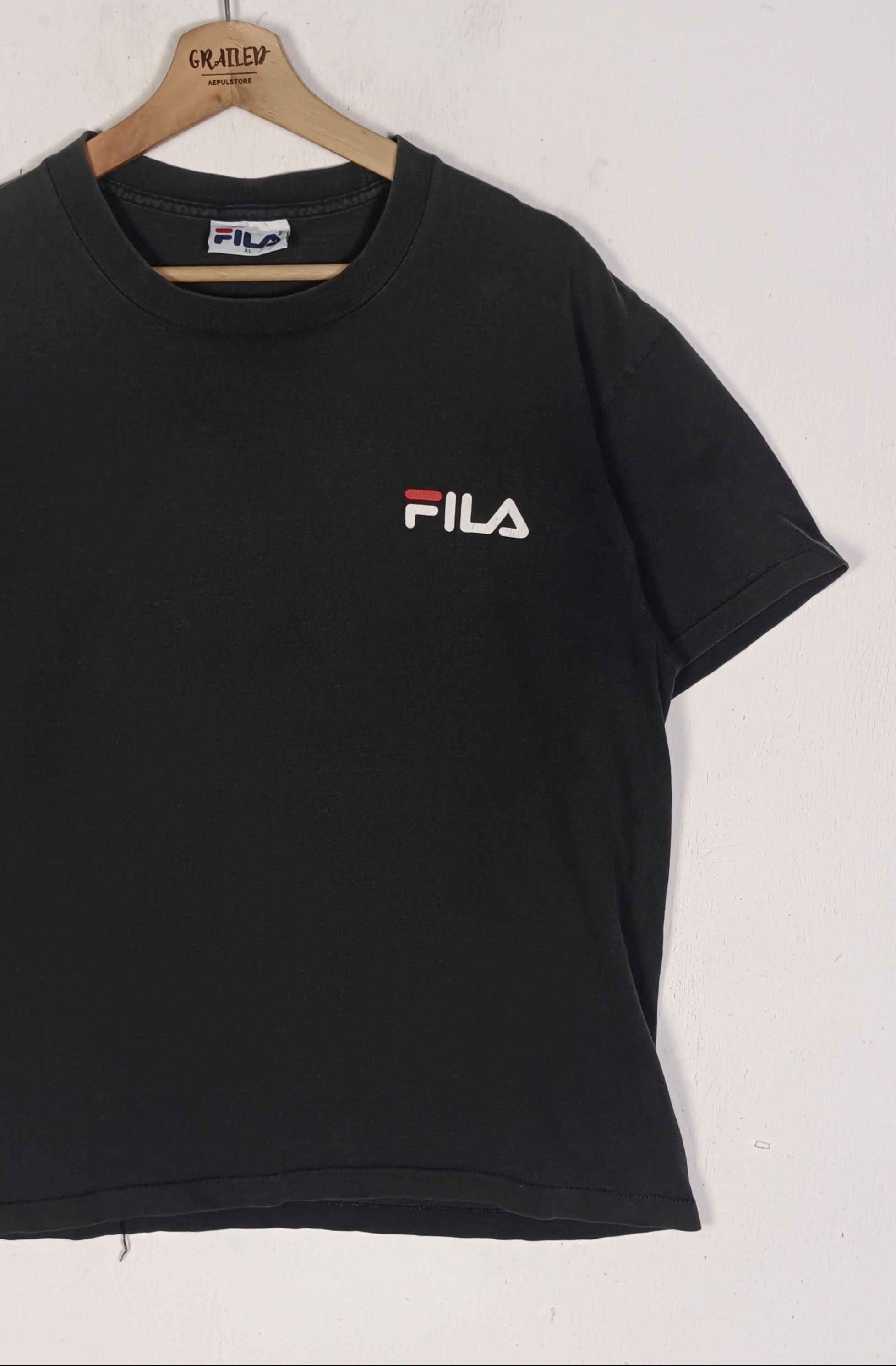 Fila × Vintage Collector Edition🔥Vintage 90s FILA Shoes Big Logo Back Hit Size US L / EU 52-54 / 3 - 4 Thumbnail