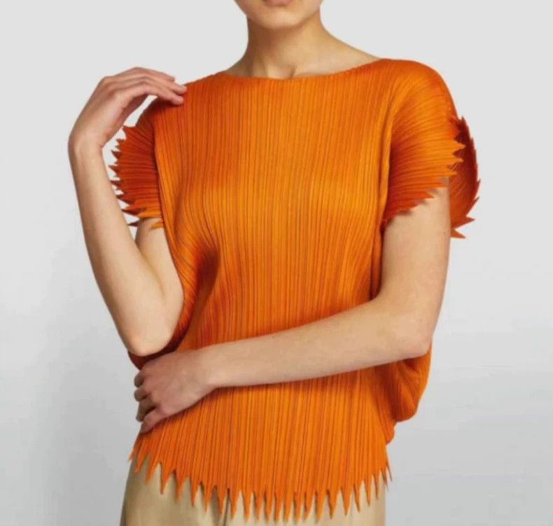 Issey Miyake Issey Miyake size:3 Orange hedgehog round top Size XS / US 0-2 / IT 36-38 - 2 Thumbnail