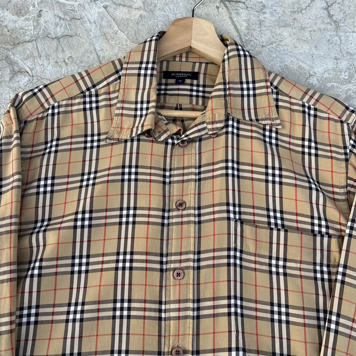 Burberry × Designer × Vintage Vintage Burberry's 1990s nova check shirt long-sleeves (M Size US M / EU 48-50 / 2 - 6 Thumbnail
