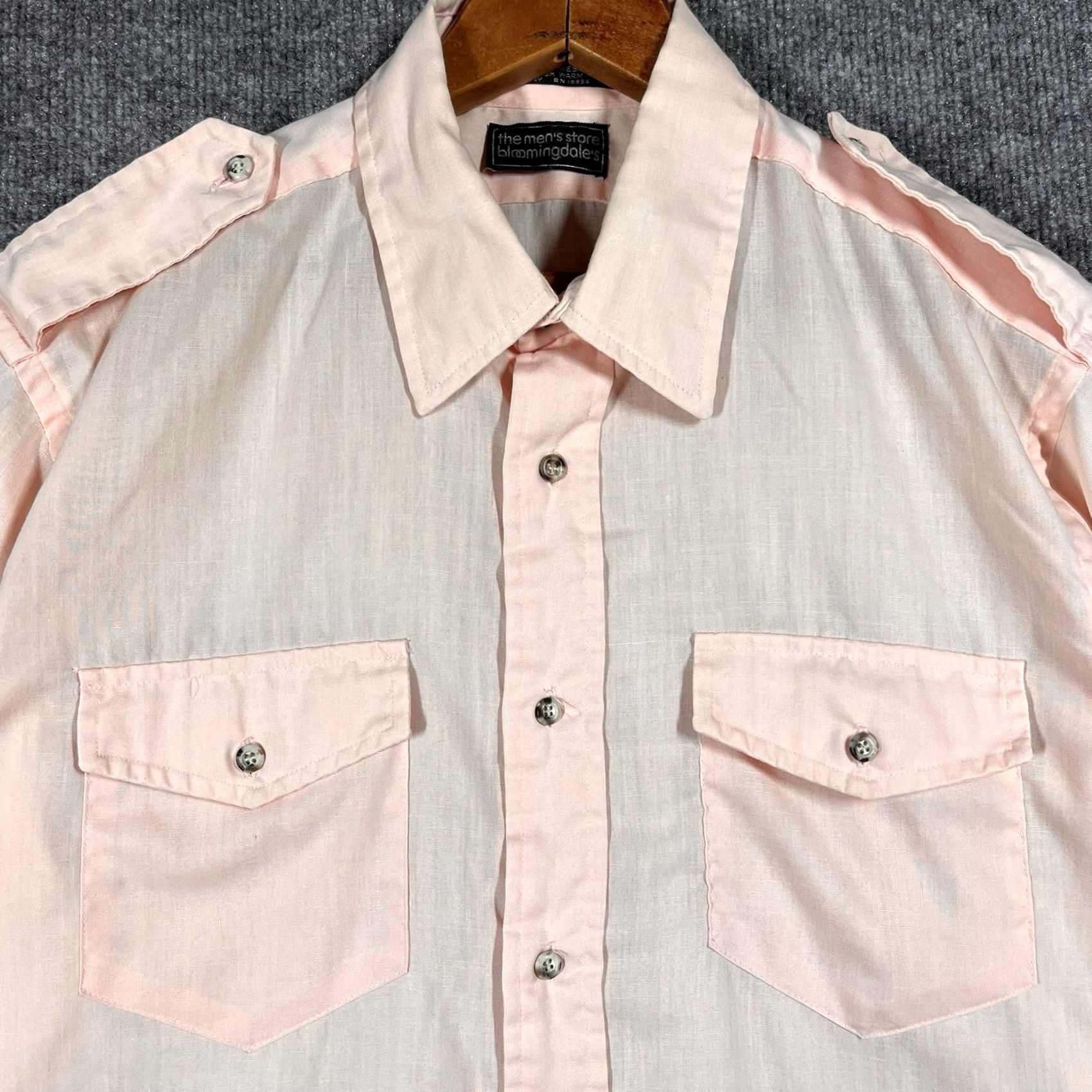 Polo Ralph Lauren VINTAGE Bloomingdales Shirt Mens L Pink 70s Epaulette Polo Ralph Lauren Short Sleeve Button-Front Military/Landgirl Women? Mens Size US L / EU 52-54 / 3 - 2 Thumbnail