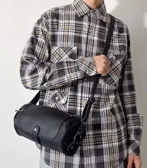 Japanese Brand Fashion 90s pu leather shoulder barrel bag vintage Size ONE SIZE - 4 Thumbnail