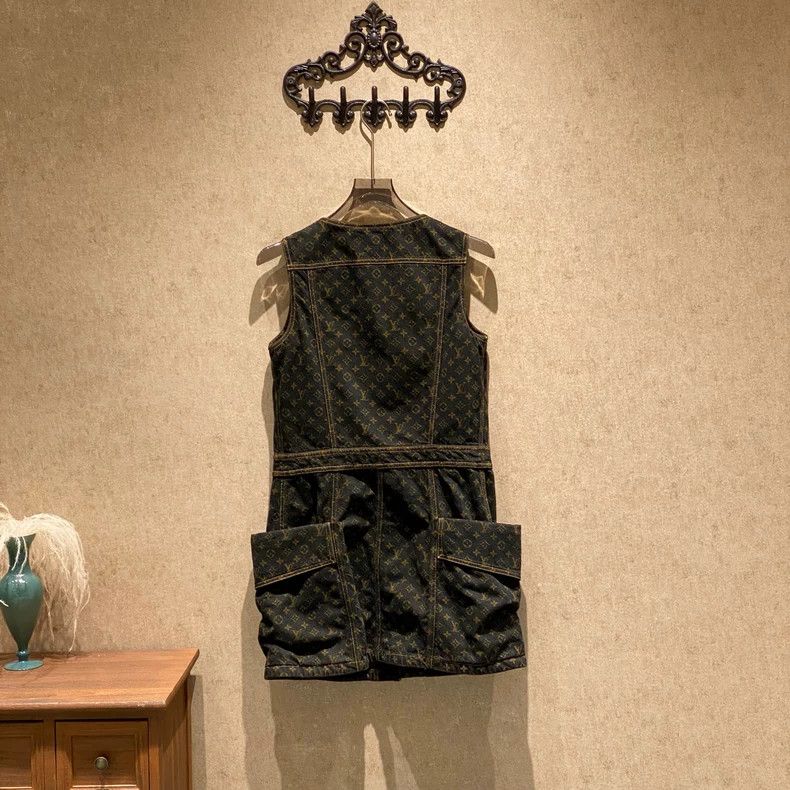 Louis Vuitton Louis Vuitton 25 FW new black and gold floral print denim Size XS / US 0-2 / IT 36-38 - 3 Thumbnail
