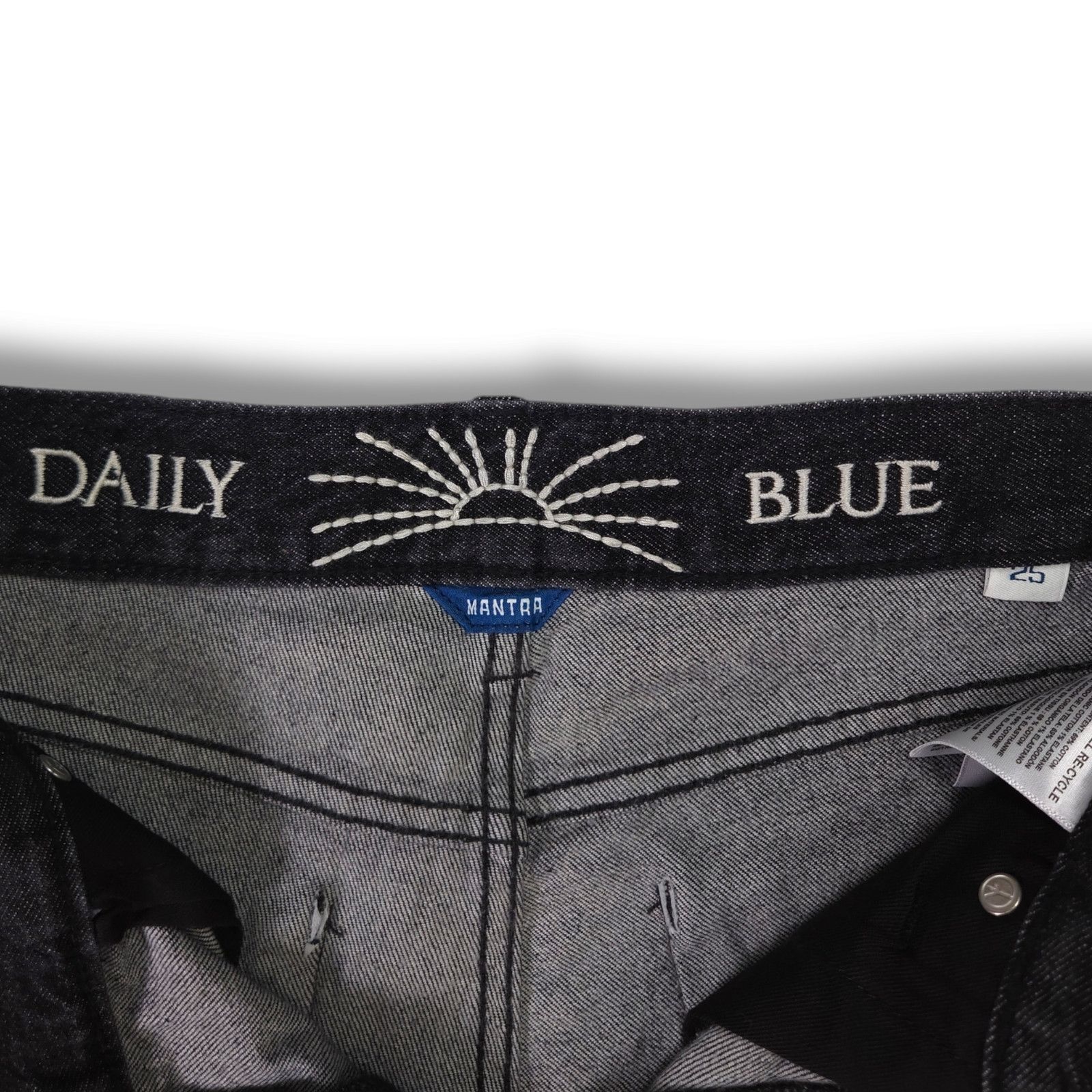 AG Adriano Goldschmied NWT Daily Blue Adriano Goldschmied Mantra Barrel Jeans Sz 25 Size 25" / US 0 / IT 36 - 9 Thumbnail