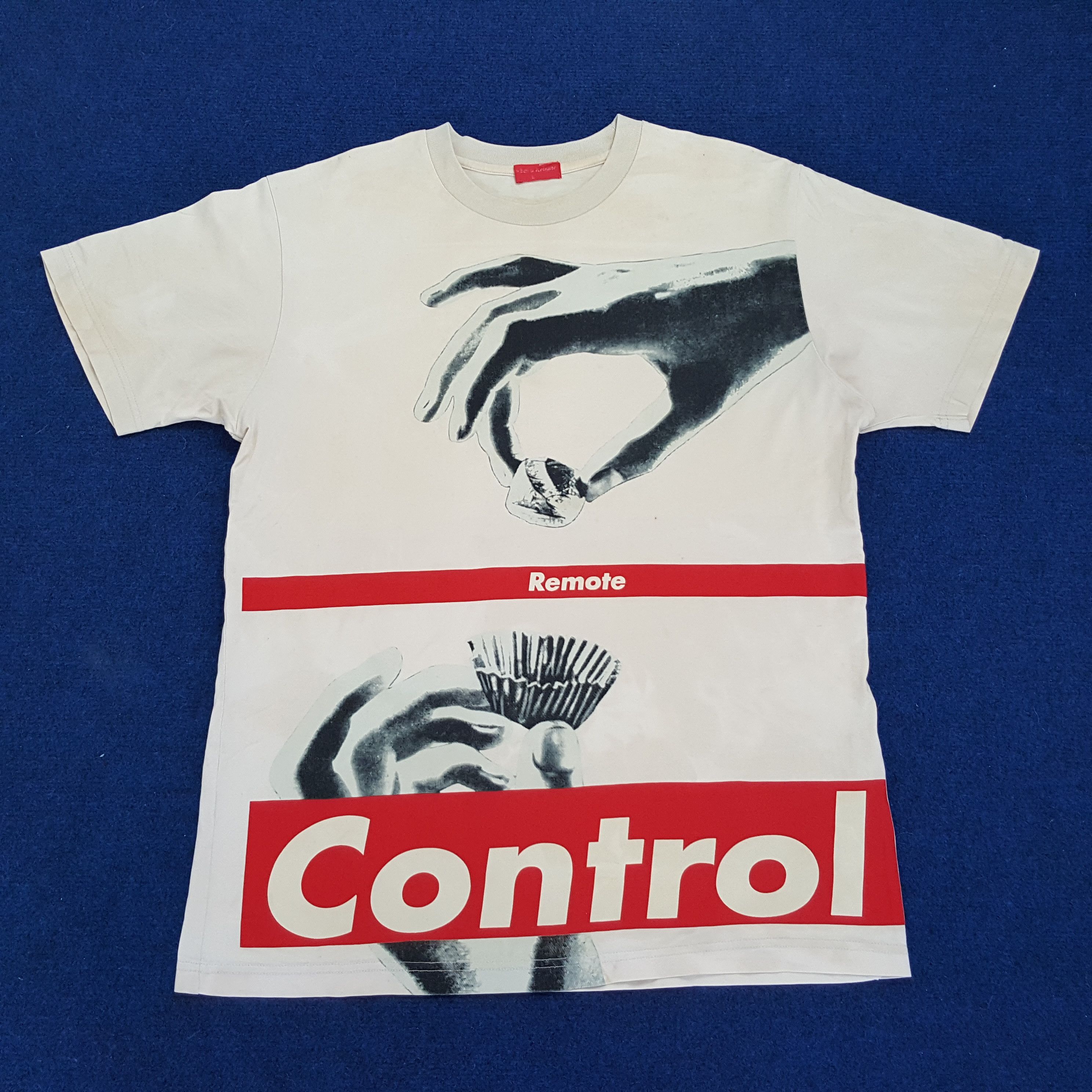 Barbara Kruger × Japanese Brand × Vintage Vintage Barbara Kruger Streetwear T-shirts Size US L / EU 52-54 / 3 - 1 Thumbnail