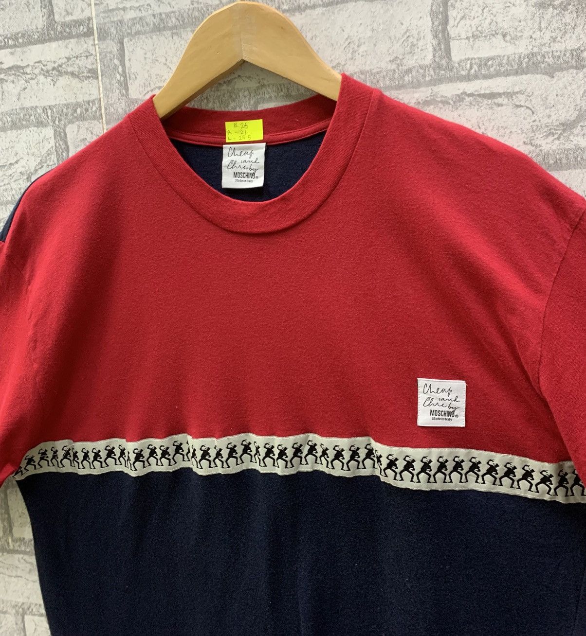 Designer × Moschino Moschino Fashion Designer T-shirts Nice Design Size US L / EU 52-54 / 3 - 3 Thumbnail