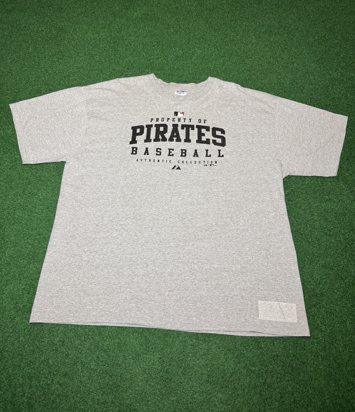 Majestic Pirates Majestic MLB Pittsburgh Baseball XXL Y2K T Shirt Size US XXL / EU 58 / 5 - 1 Thumbnail
