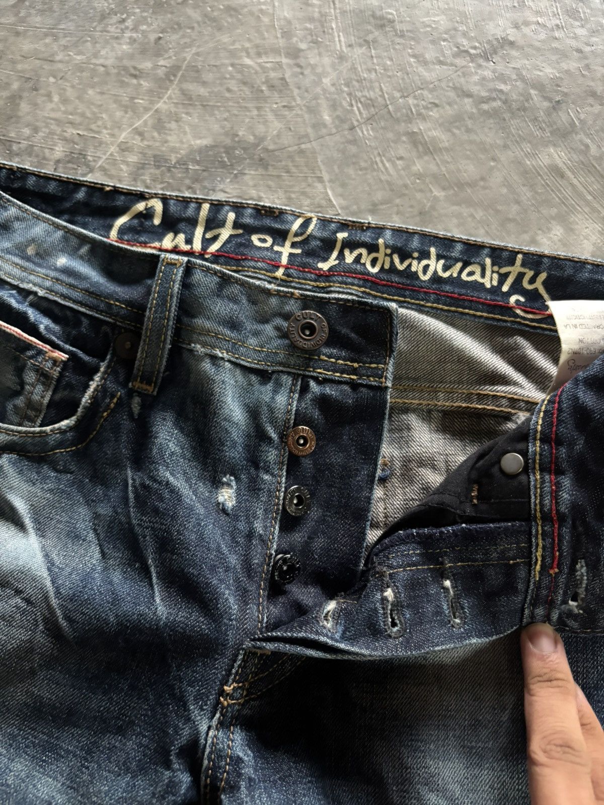 If Six Was Nine CULT OF INDIVIDUALITY japanese selvedge distressed semiflare Size US 32 / EU 48 - 5 Thumbnail