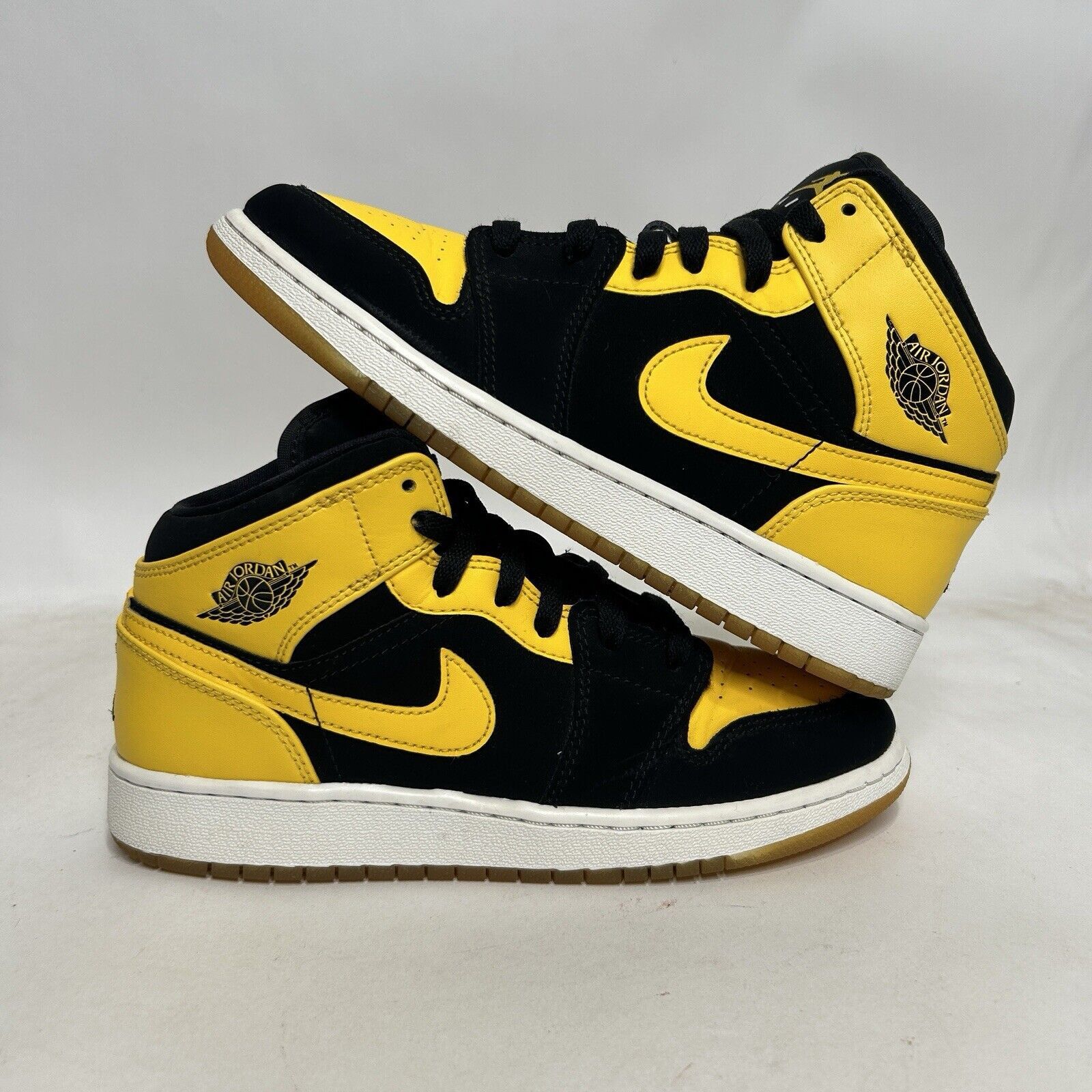 Jordan Brand Nike Air Jordan 1 Retro Mid GS New Love 2017 Grailed