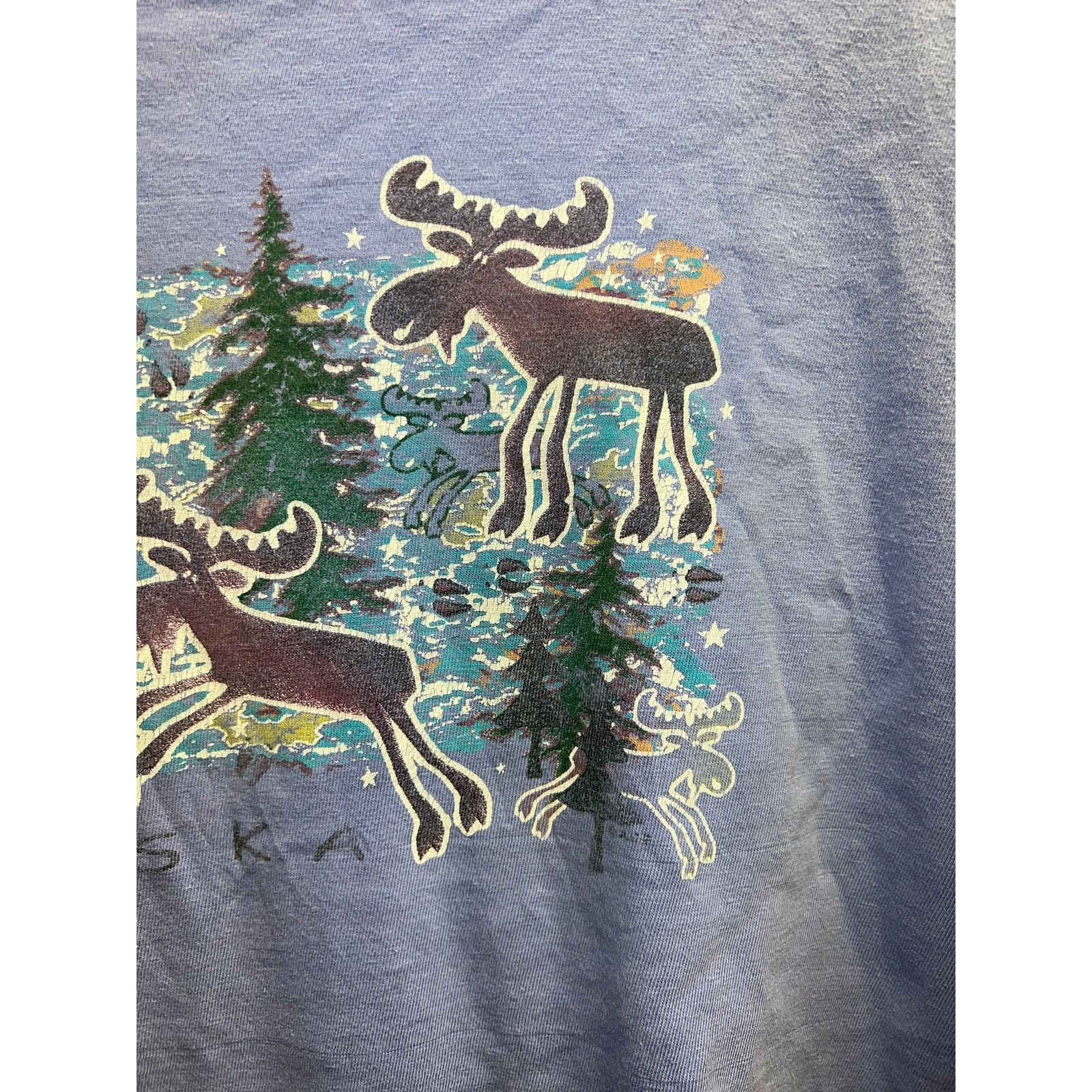 Hanes Vintage Alaska Shirt Moose Tracks Animal Graphic Tee 1990s Size US L / EU 52-54 / 3 - 5 Thumbnail