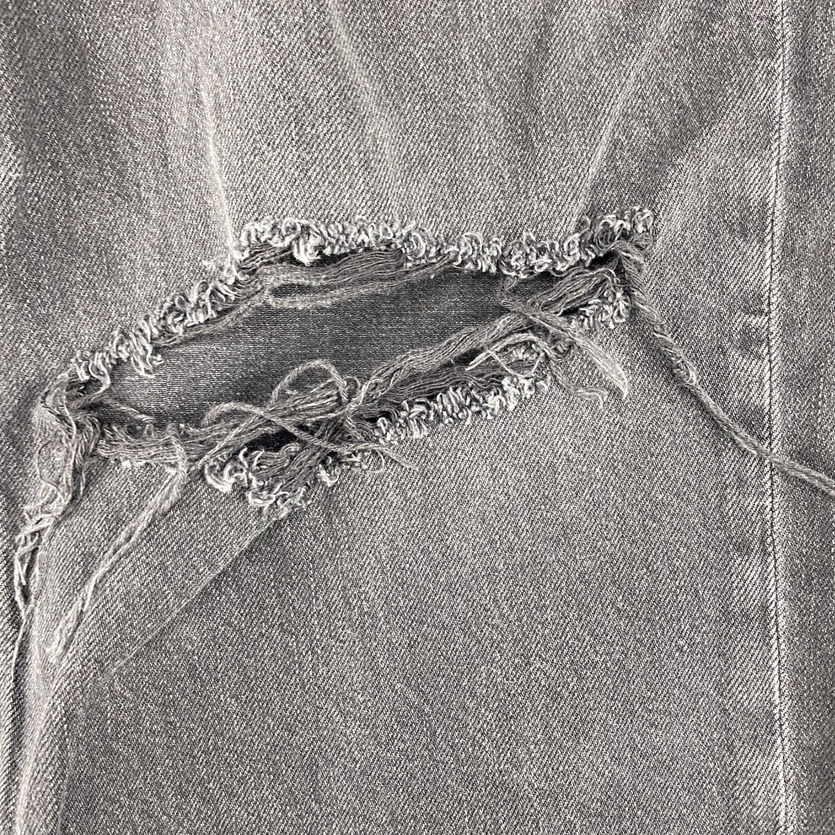American Eagle Outfitters American Eagle Jeans Womens 18 Black Denim Distressed Ripped Strigid Real Good Size 40" / US 18 - 4 Thumbnail