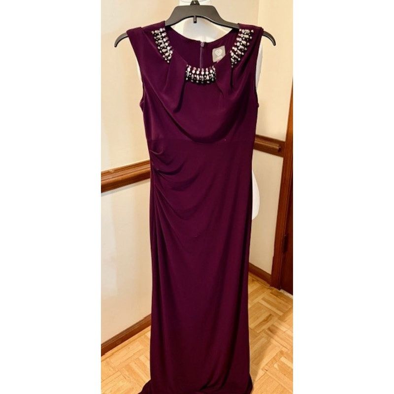 Vince Camuto Vince Camuto Plum Embellished Dress Cocktail Dress Size S / US 4 / IT 40 - 2 Thumbnail