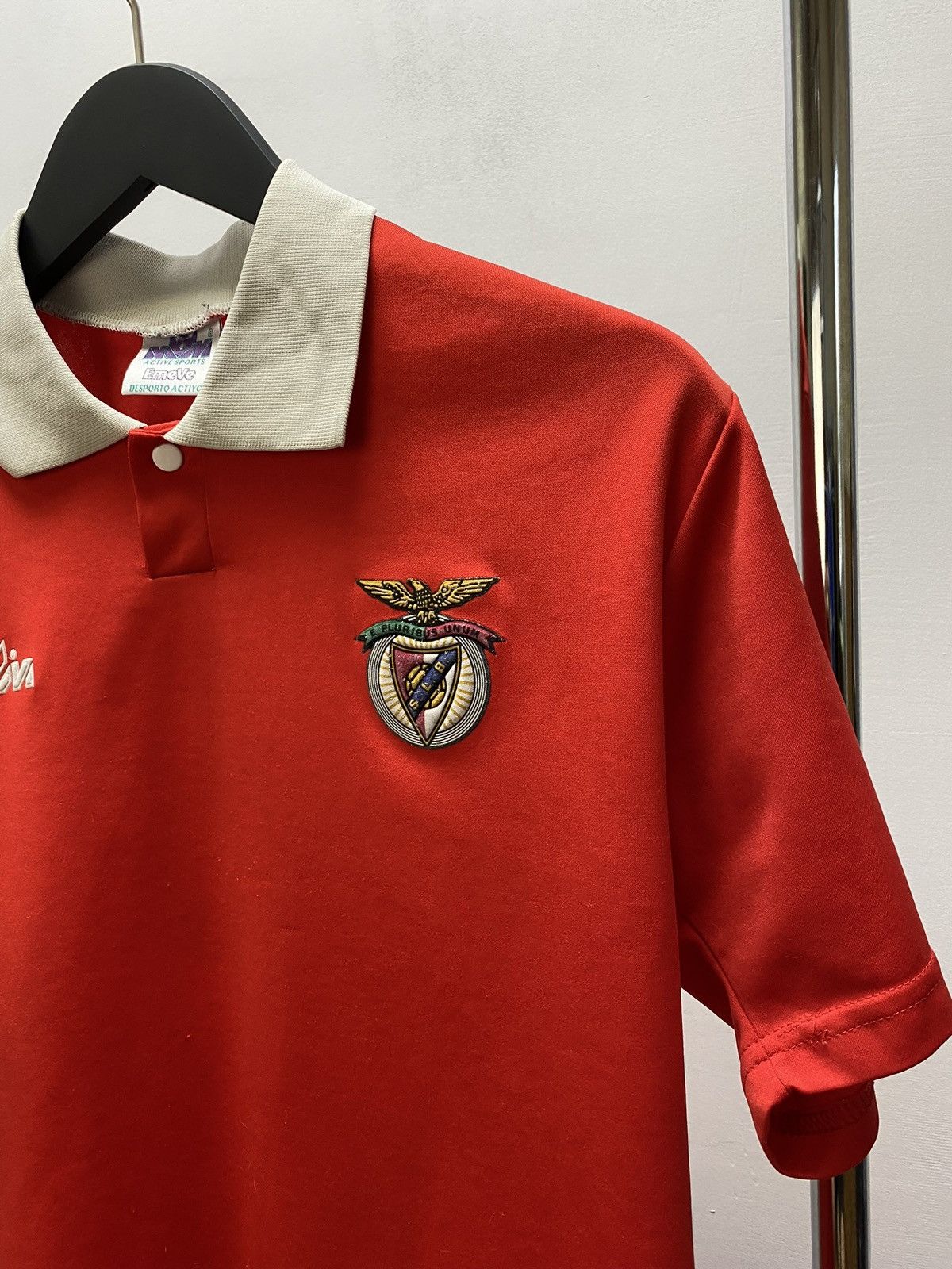 Vintage Vintage #8 Benfica Soccer Jersey Football Shirt Rare M Size US M / EU 48-50 / 2 - 7 Thumbnail