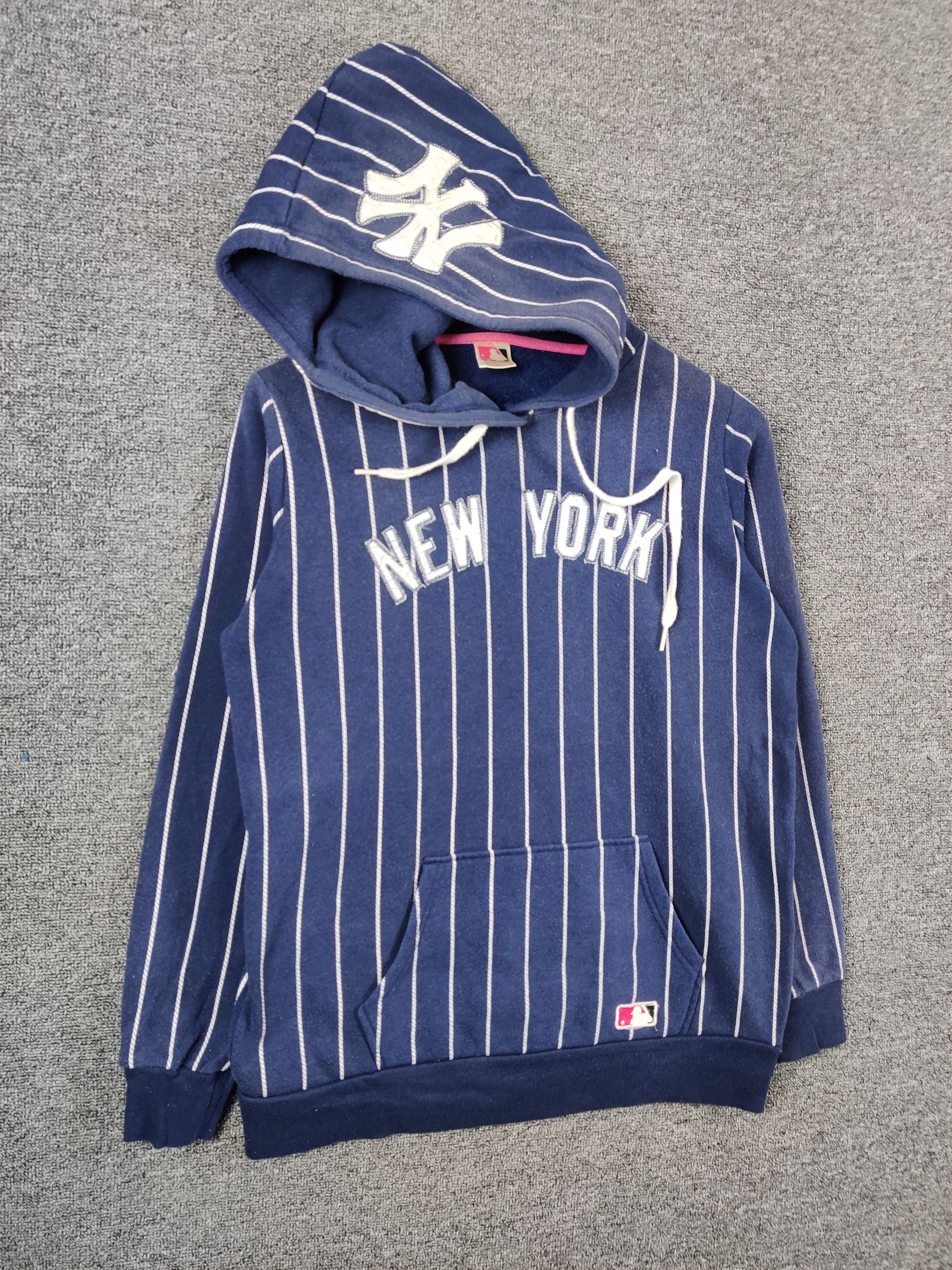 MLB Vintage MLB New York Yankees Stripe Pullover Hoodie Size US L / EU 52-54 / 3 - 6 Thumbnail