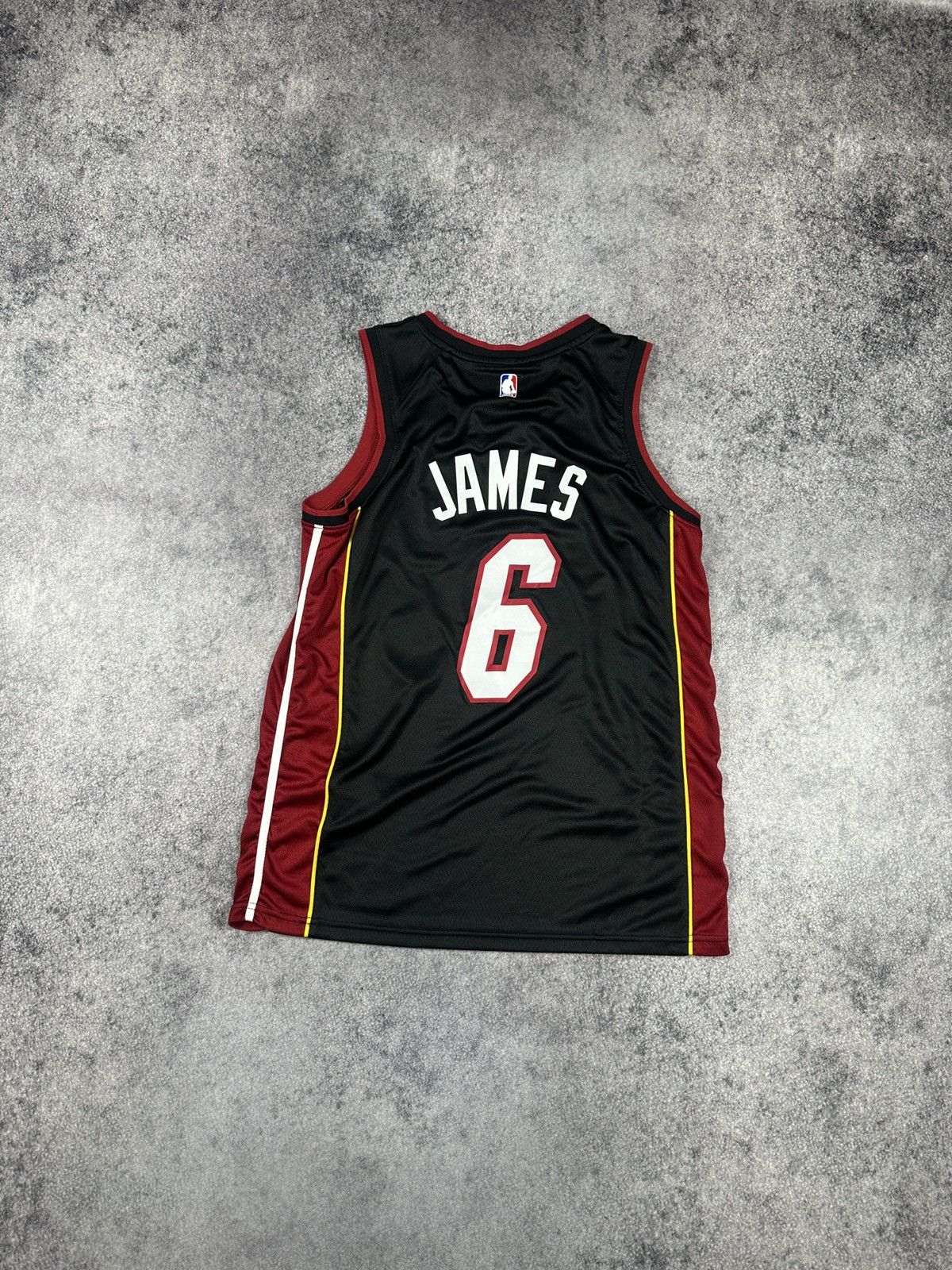 NBA Nike Miami Heat 6 James Basketball Jersey USA M Size US M / EU 48-50 / 2 - 3 Thumbnail