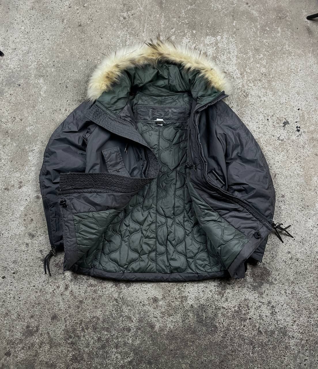 JET SET Jet Set Women's Ski Jacket with Fur Hood; Size = 4 Size US L / EU 52-54 / 3 - 3 Thumbnail