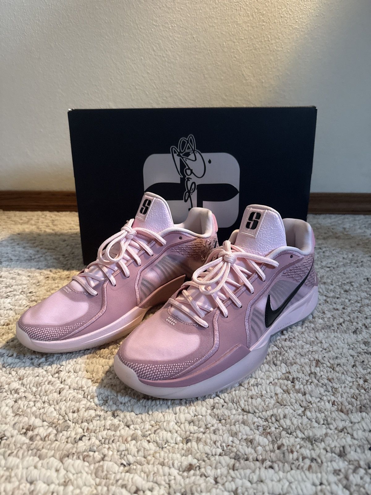 Nike Nike Sabrina 2 Size US 9 / EU 42 - 1 Thumbnail