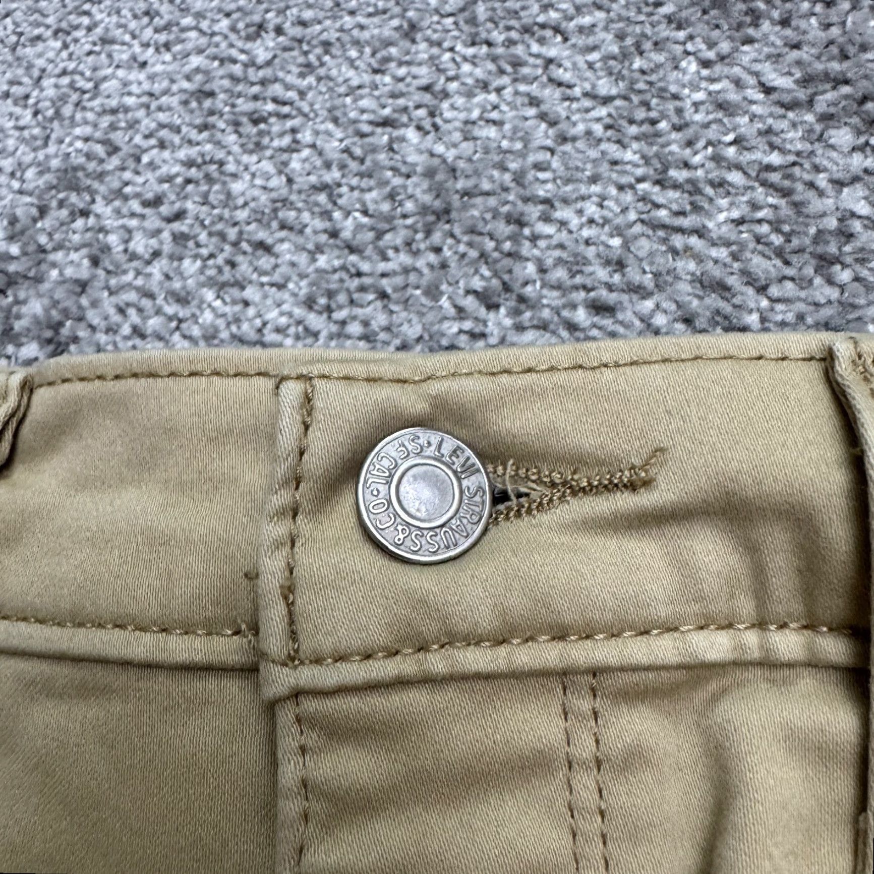 Levi's Levi's 311 Shaping Skinny Capri Pants Womens 31 Tan Khaki Mid Rise Stretch 32x22 Size 24" / US 00 / IT 34 - 3 Thumbnail