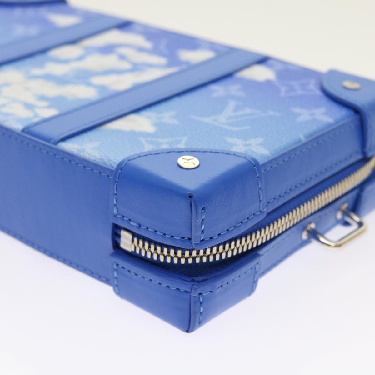 Louis Vuitton LOUIS VUITTON Monogram Clouds Soft Trunk Wallet Shoulder Size ONE SIZE - 7 Thumbnail