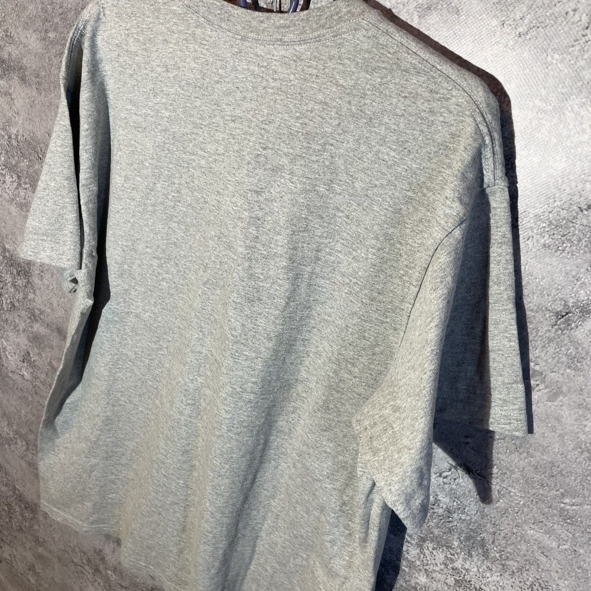 Nike Vintage Y2K Streetwear Nike Chicago Big Logo Gray T Shirt Size US L / EU 52-54 / 3 - 7 Thumbnail