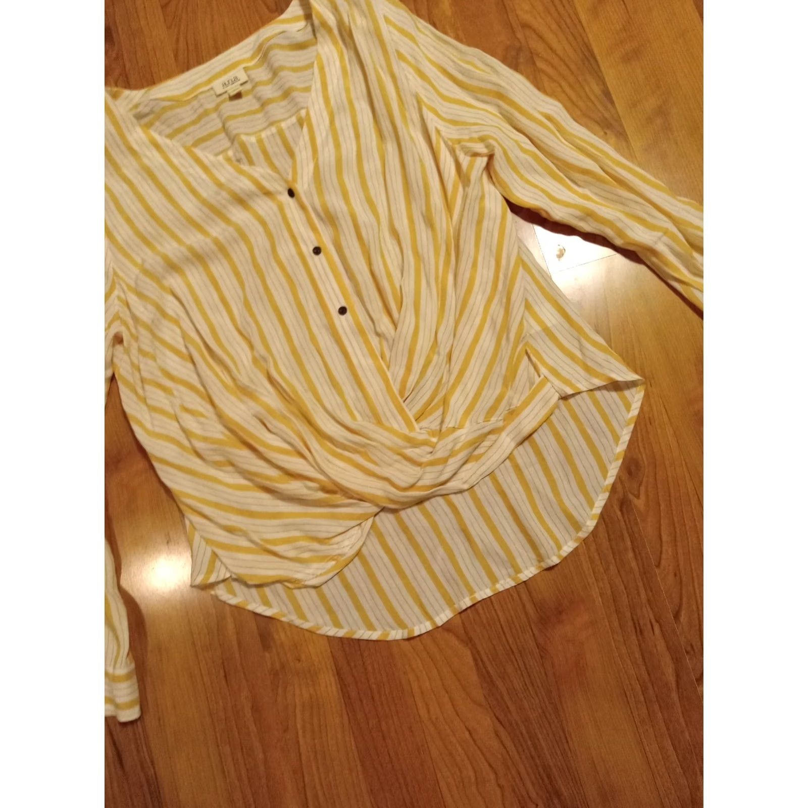 Vintage A.N.A. Blouse Striped Lightweight L Women’s 40" Chest Asymmetrical Waist White Yellow Striped Lifetime Size L / US 10 / IT 46 - 5 Thumbnail