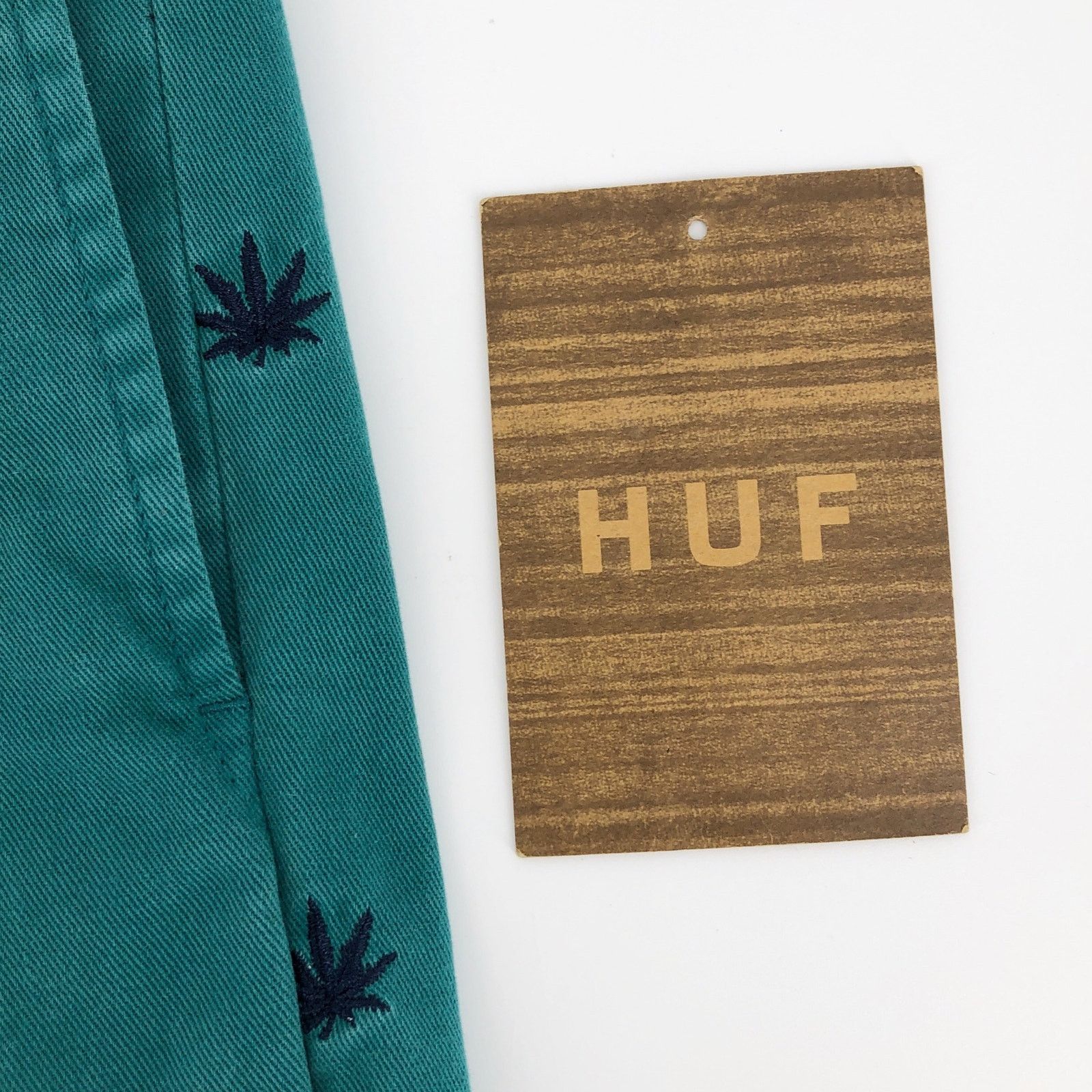 Huf Huf embroidered Leaf Chino Walk Short Size US 32 / EU 48 - 11 Thumbnail