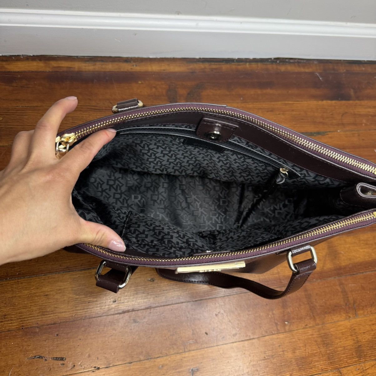 DKNY DKNY Dark Brown Leather Tote with Gold Plate Size ONE SIZE - 8 Thumbnail