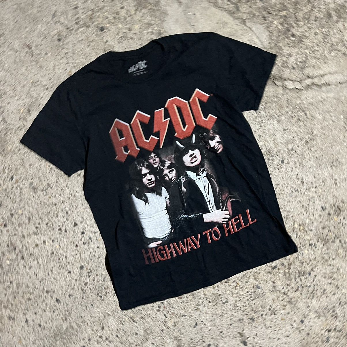 AC/DC × Band Tees × Vintage Vintage Y2K AC/DC band higway to hell graphic t shirt black Size US S / EU 44-46 / 1 - 3 Thumbnail