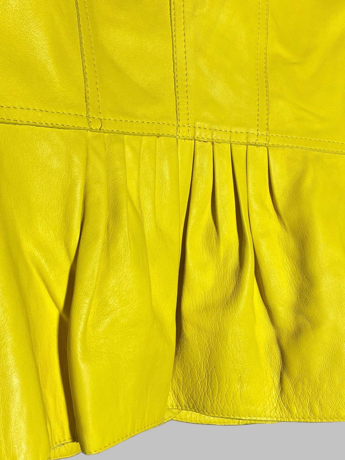 Burberry Vintage Burberry London Yellow Women’s Leather Jacket Size M / US 6-8 / IT 42-44 - 18 Thumbnail