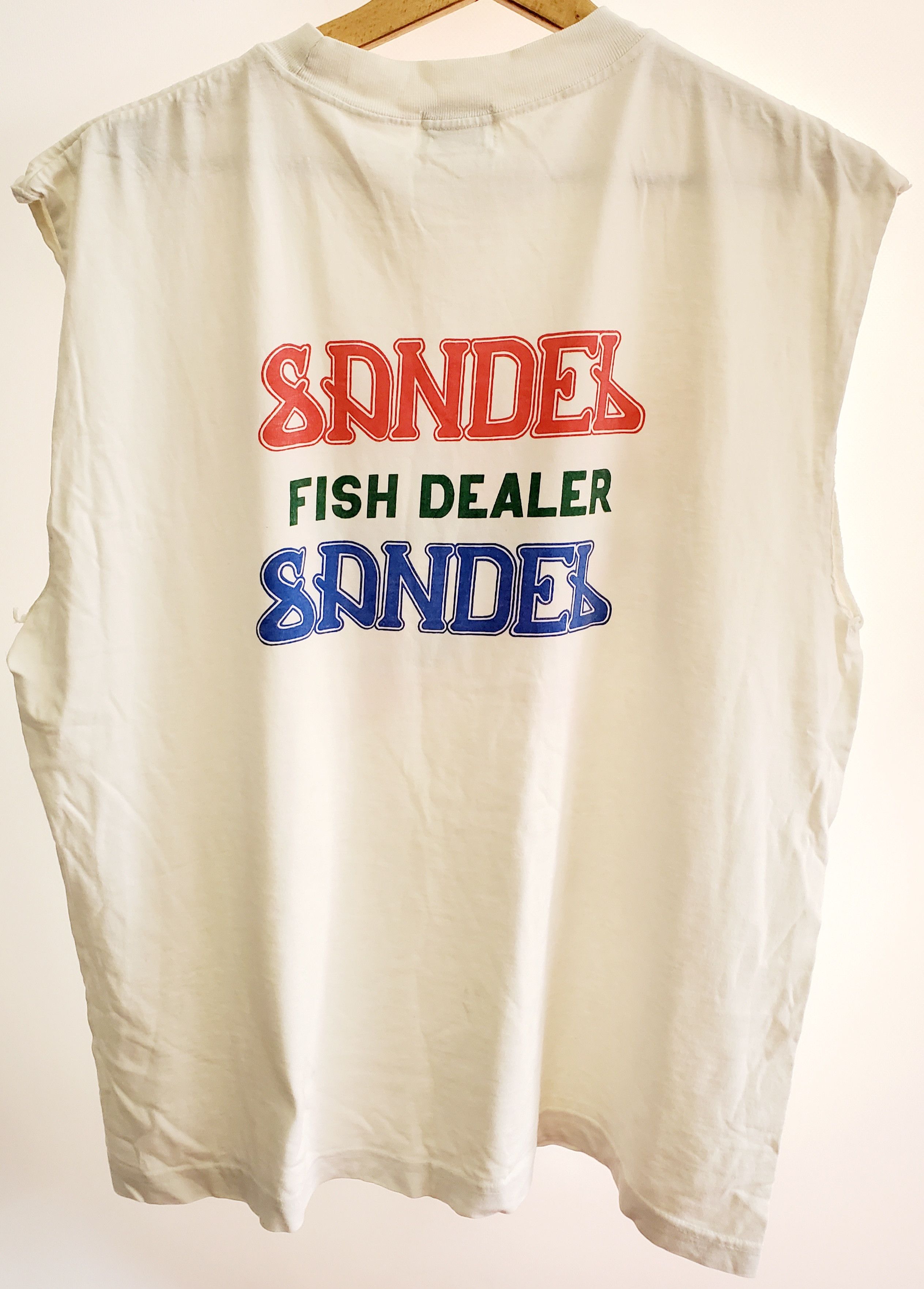 Vintage Vintage Shark Attack spndel fish dealer Tshirt size L Size US L / EU 52-54 / 3 - 1 Thumbnail