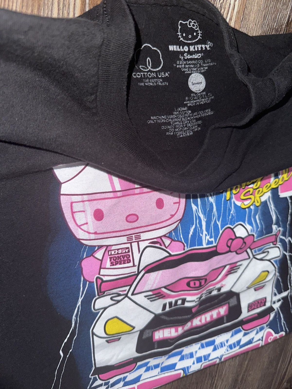 Other Hello Kitty Sanrio TSHIRT L Tokyo Speed Racing Graphic Size US L / EU 52-54 / 3 - 5 Thumbnail