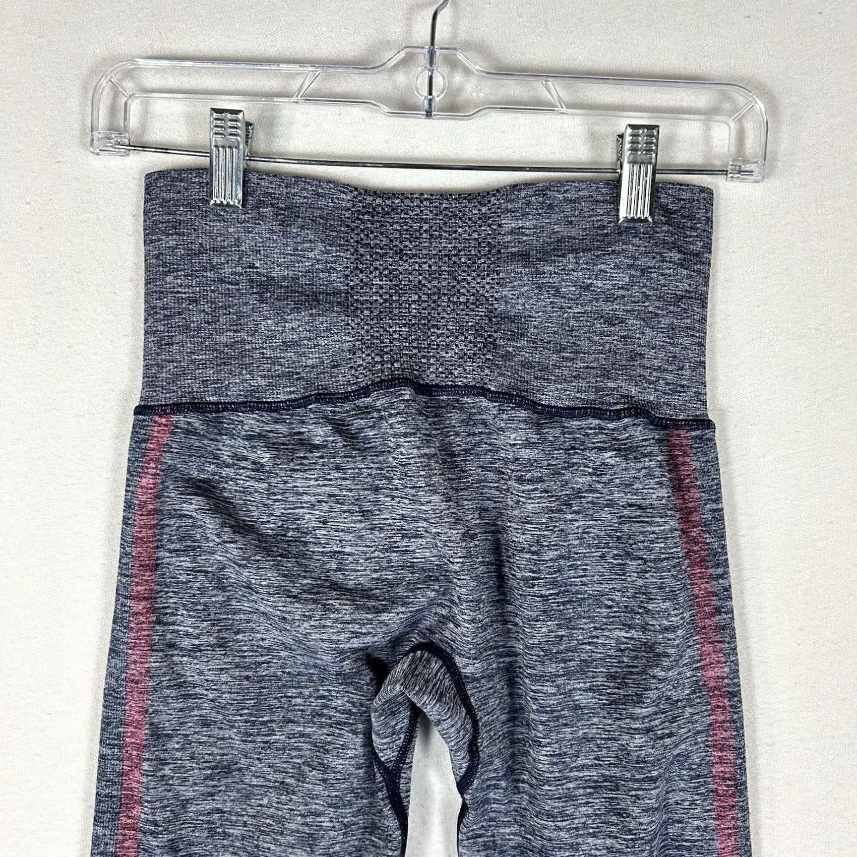 Asics ASICS Capri Leggings Womens Small Gray Sports Activewear Run Gym Casual Stretch Mid S Capri Leggings Womens Gray Activewear Run Gym Casual Stretch Size 28" / US 6 / IT 42 - 6 Thumbnail