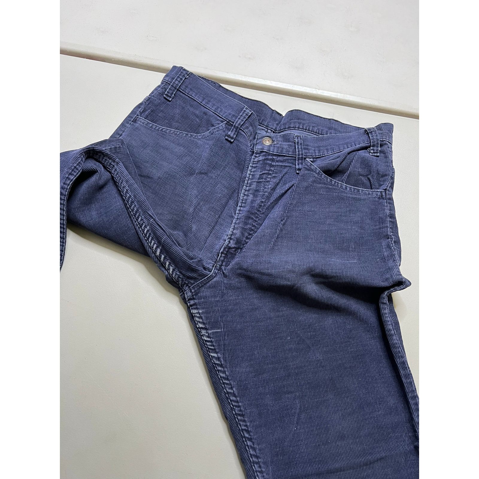Levi's VTG 1980s Levi’s 646 Flared Corduroy Trousers Navy 36W x 31L Size US 36 / EU 52 - 10 Thumbnail