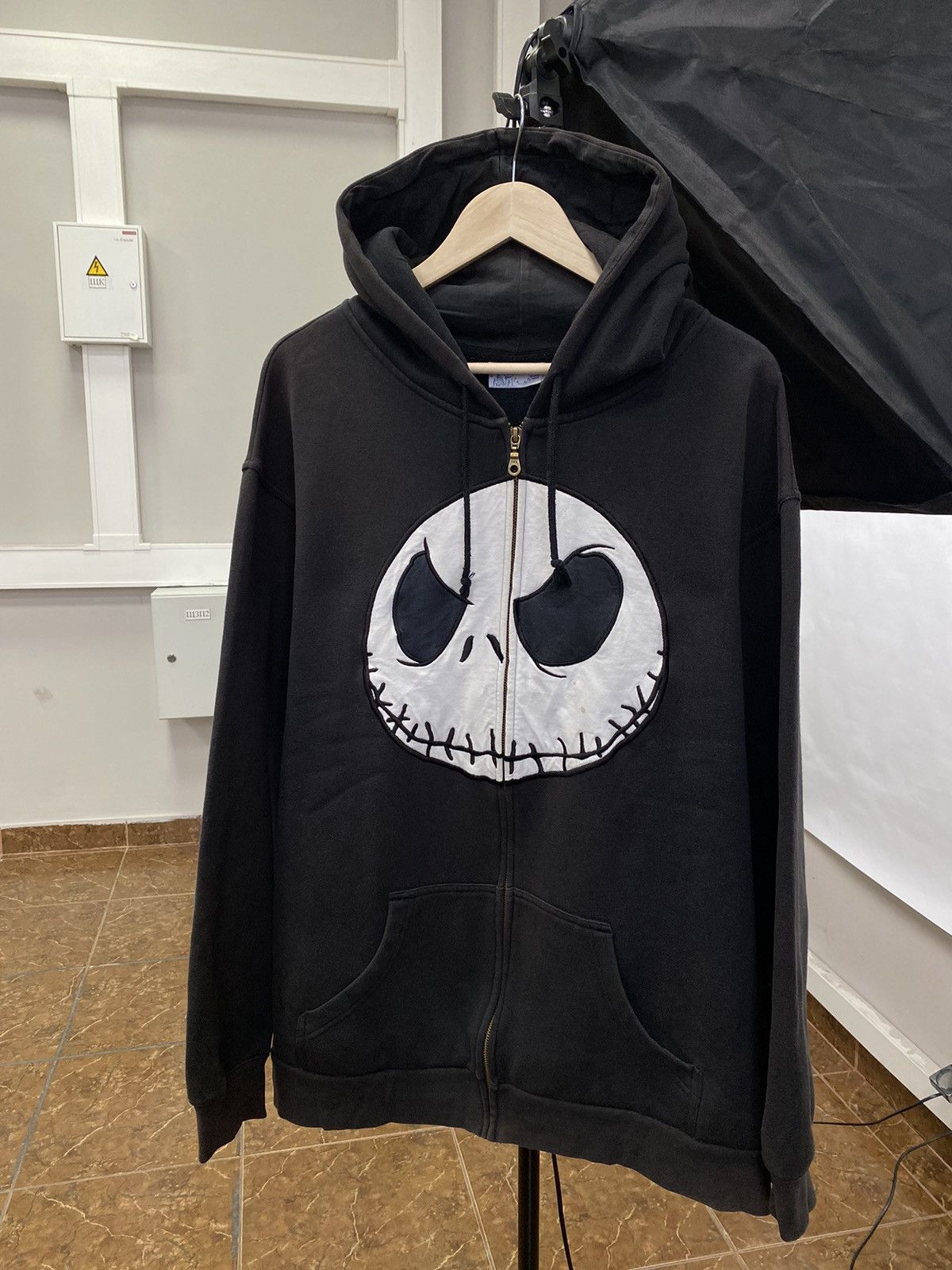 Disney Tim Burtons The Nightmare Before Christmas Skull Zip Hoodie Size US XXL / EU 58 / 5 - 1 Thumbnail